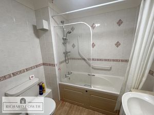 Bathroom/WC- click for photo gallery